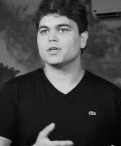 Tallis Gomes Headshot Image